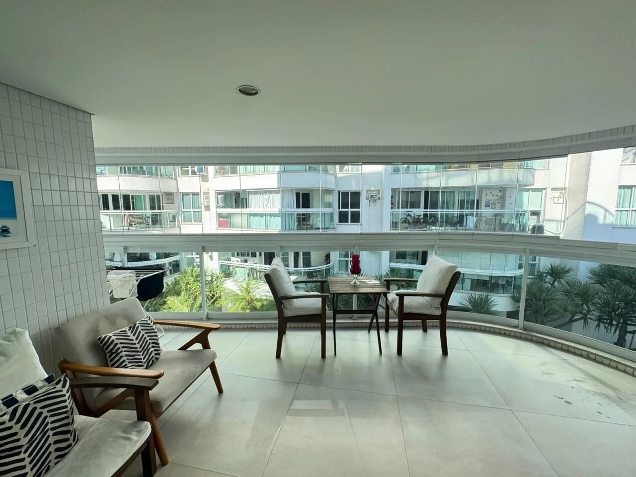 Apartamentos à venda no Jardim Oceanico - Barra da Tijuca - Edificio Lanai Spa